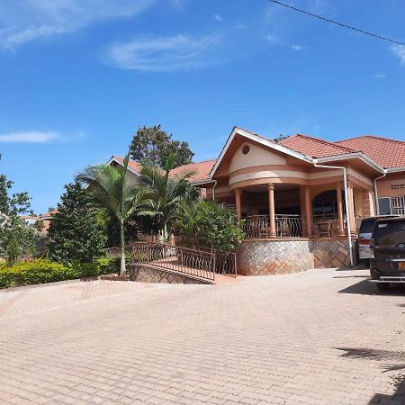 Airport Side Hotel Entebbe Exteriér fotografie