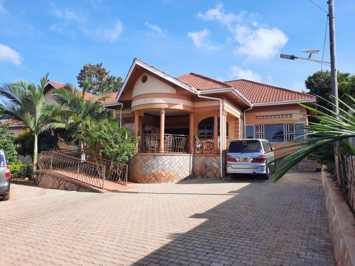 Airport Side Hotel Entebbe Exteriér fotografie