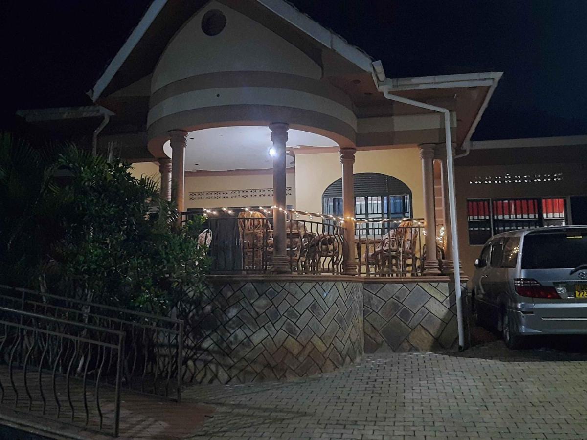 Airport Side Hotel Entebbe Exteriér fotografie