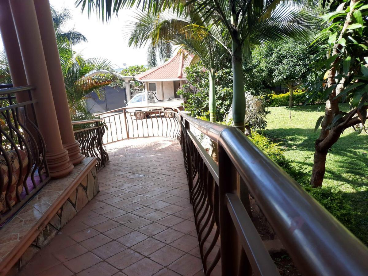 Airport Side Hotel Entebbe Exteriér fotografie