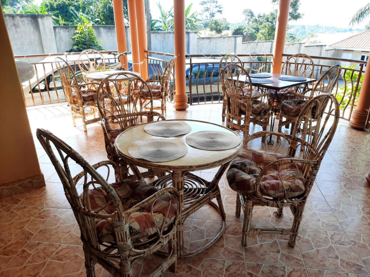 Airport Side Hotel Entebbe Exteriér fotografie