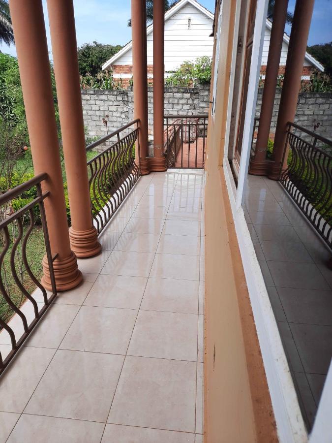 Airport Side Hotel Entebbe Exteriér fotografie