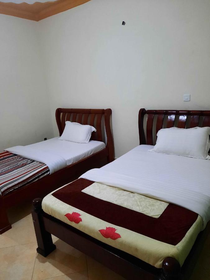 Airport Side Hotel Entebbe Exteriér fotografie
